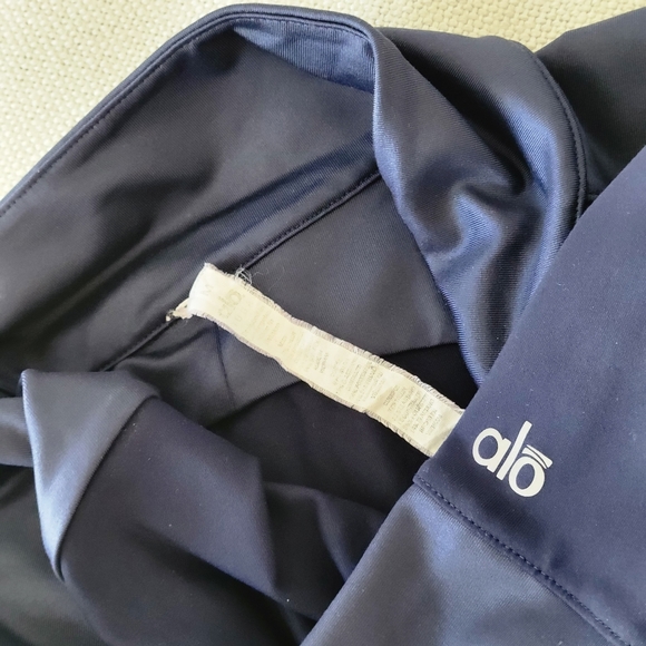 ALO Yoga Foundation Zip Performance Jacket Contouring Sleek Navy Blue M Medium - Picture 6 of 8
